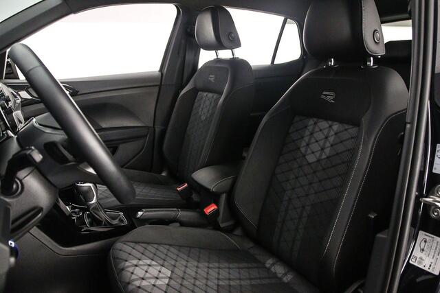 Volkswagen T-Cross R-Line 1.5 TSI 150pk DSG Automaat Trekhaak, Adaptive cruise control, Black style, Navigatie, Parkeersensoren, LED matrix koplampen