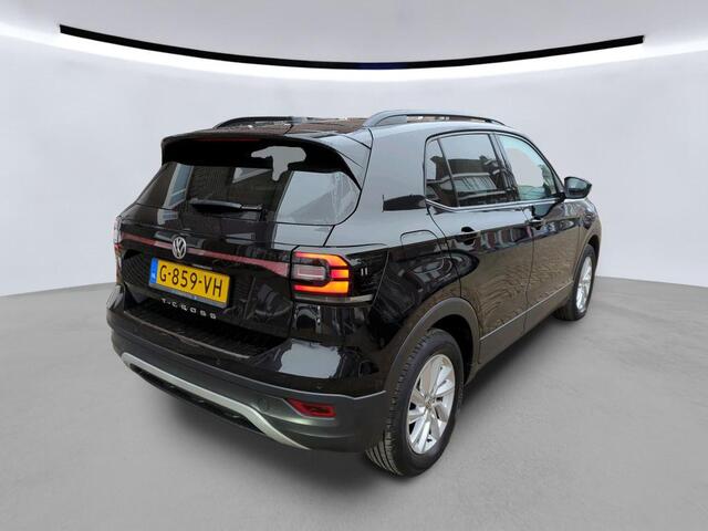 Volkswagen T-Cross 1.0 TSI Life Executive DSG Automaat Parkeersensoren / Navigatie / Airco / Extra getint glas / DAB