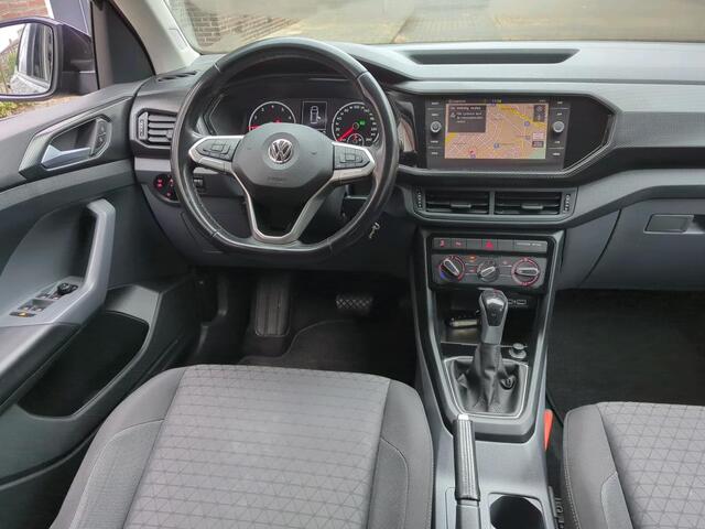 Volkswagen T-Cross 1.0 TSI Life Executive DSG Automaat Parkeersensoren / Navigatie / Airco / Extra getint glas / DAB