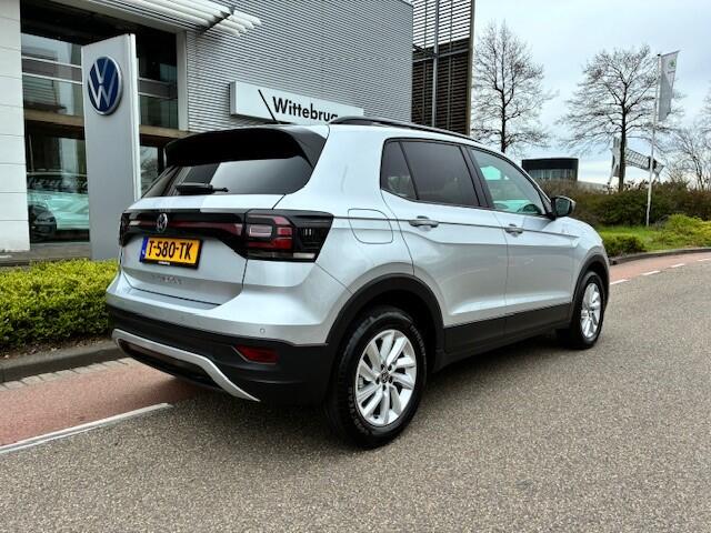 Volkswagen T-Cross 1.0 TSI Life / Carplay / Navi / Parkeersensoren V+A / 110 pk