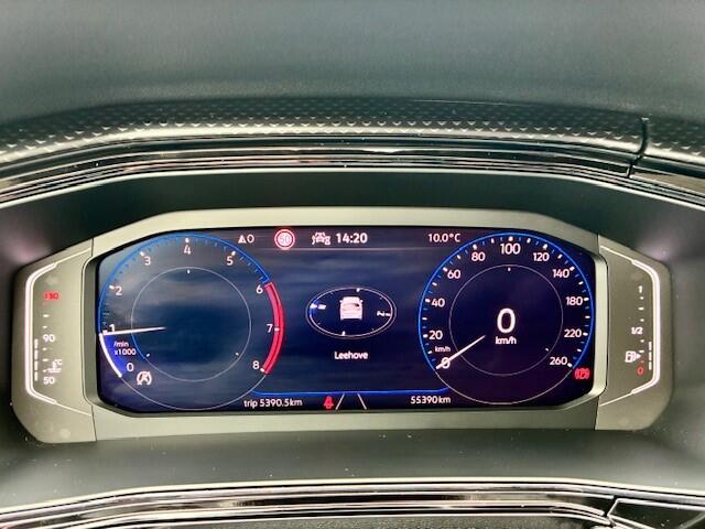 Volkswagen T-Cross 1.0 TSI Life / Carplay / Navi / Parkeersensoren V+A / 110 pk