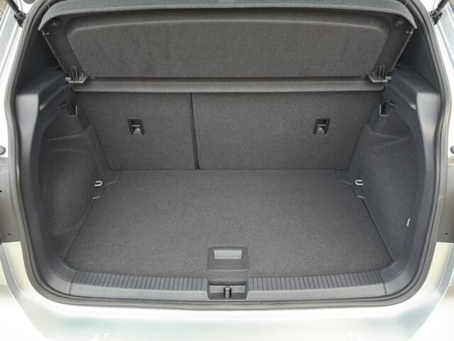 Volkswagen T-Cross 1.5 TSI BUSINESS R-LINE CAMERA/DIG-DASH/ACC/STOELVERW/NAVI/CARPLAY