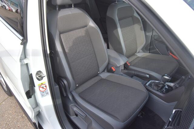 Volkswagen T-Cross 1.0 TSI Style CLIMATR , CR ONTR , A UITRIJ CAM , VIRTUAL COCKPIT , PDC V+A ,