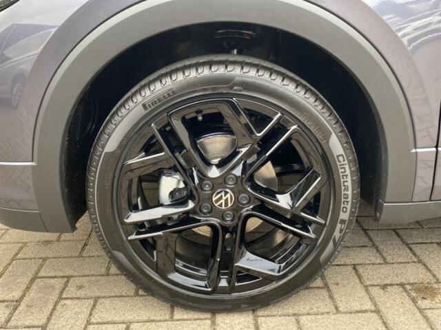 Volkswagen T-Cross 1.5 TSI R-LINE BLACK STYLE TREKHAAK/CAMERA/IQ-LIGHT/ACC/STOELVERW/CARPLAY