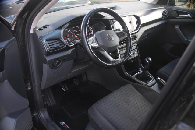 Volkswagen T-Cross 1.0 TSI Life | Org. NL | Trekhaak | Carplay | PDC |