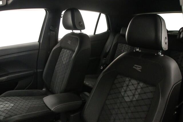 Volkswagen T-Cross R-Line Edition 1.5 TSI 150pk DSG Automaat Trekhaak, Adaptive cruise control, Black style, Navigatie, Parkeersensoren, LED matrix koplampen