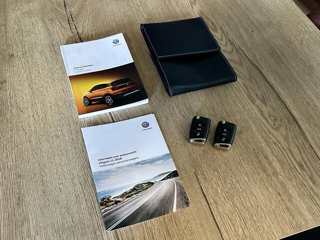 Volkswagen T-Cross 1.0 TSI R-Line 116PK Navi Keyless Trekhaak