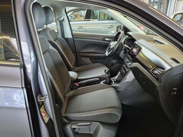 Volkswagen T-Cross 1.0 TSI R-Line -110pk- Navi | Camera | Trekhaak | LED | Dodehoek Sensor | Rijklaarprijs incl. 1 jaar Bovag garantie