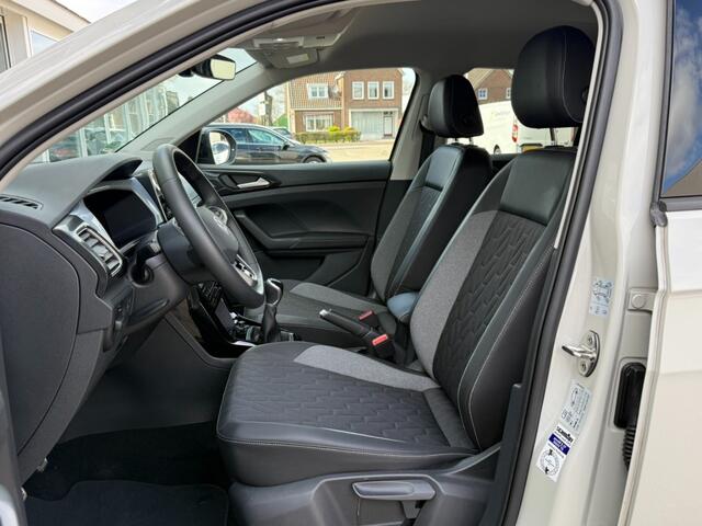 Volkswagen T-Cross 1.0 TSI Life Edition I Carplay I Camera I LED I Stoelverwarming I Clima