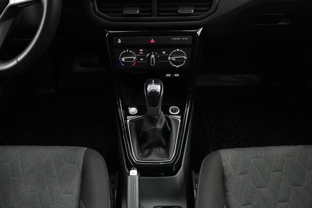 Volkswagen T-Cross 1.0 TSI Life Edition | Camera | Keyless | Carplay | 17"