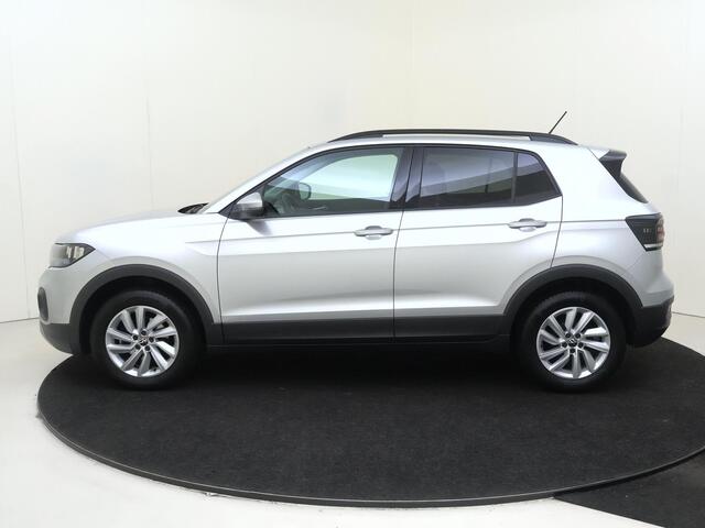 Volkswagen T-Cross 1.0 TSI Life | Achteruitrijcamera | Adaptieve cruise control | CarPlay | Elektrisch inklapbare buitenspiegels | Bluetooth | Airco |