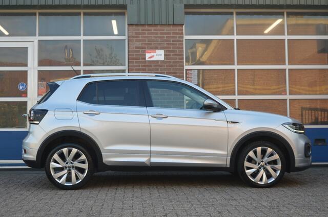 Volkswagen T-Cross 1.0 TSI R-Line | AUT - CAMERA - CARPLAY