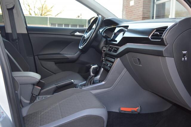 Volkswagen T-Cross 1.0 TSI R-Line | AUT - CAMERA - CARPLAY