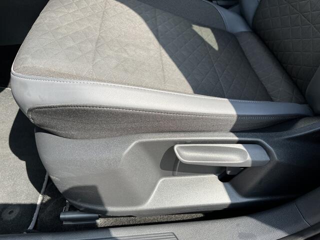 Volkswagen T-Cross 1.5 TSI Style / AUTOMAAT/ 150 PK/ PARK.SENSOR.V+A/ CAMERA/ APP-CONNECT/ STOEL VERWARM./ ACC/ CLIMA/ DAB/ DIGITAL DASH/ LED/ LANE-ASSIST/ START-STOP SYSTEEM/ ARMSTEUN/ ISOFIX/ 16'' LMV