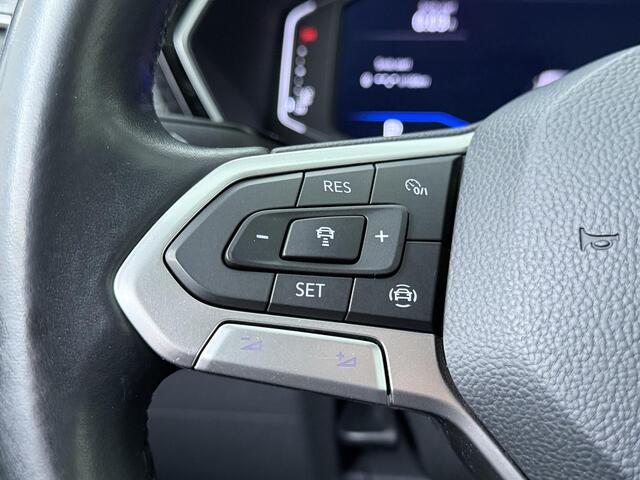 Volkswagen T-Cross 1.0 TSI Style | 116 PK | Automaat | Achteruitrijcamera | Navigatiesysteem | Stoelverwarming |