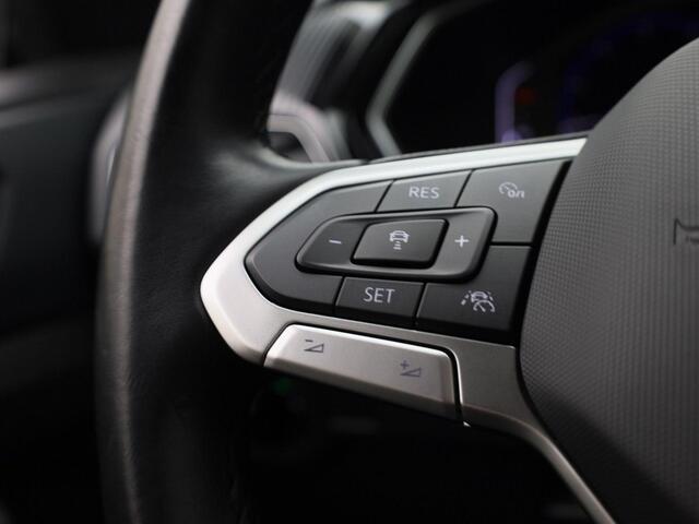 Volkswagen T-Cross 1.0TSI/110PK DSG Style R · R-line exterieur · Navigatie · Apple/Android Car Play · Stoelverwarming · Clima · Parkeersensoren ·
