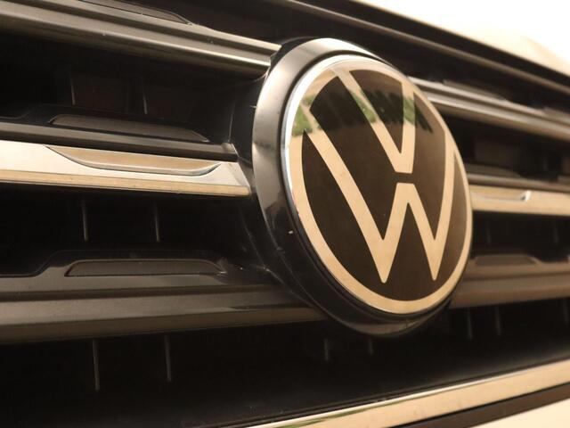 Volkswagen T-Cross 1.0 TSI Life ORIGINEEL NEDERLANDSE AUTO - AFKOMSTIG VAN 1E EIGENAAR - PARKEERSENSOREN VOOR/ ACHTER - NAVIGATIE - ADAPTIEVE CRUISE CONTROL - AIRCO - ARMSTEUN VOOR - 4 SEIZOENENBANDEN - DAKRAILS - DAB AUDIO