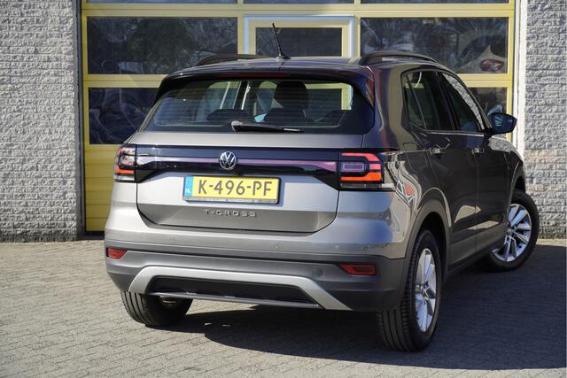 Volkswagen T-Cross 1.0 TSI Life Business BJ2021 Lmv 16" | Led | Pdc | Achteruitrijcamera | App-Connect | Navi | Climate control | Cruise control | Getint glas