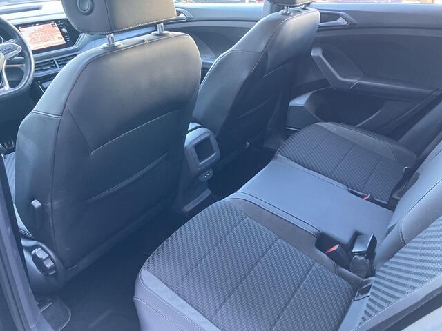 Volkswagen T-Cross 1.5TSI/150PK R-Line DSG · Navigatie · Camera + Parkeersensoren · Apple/Android