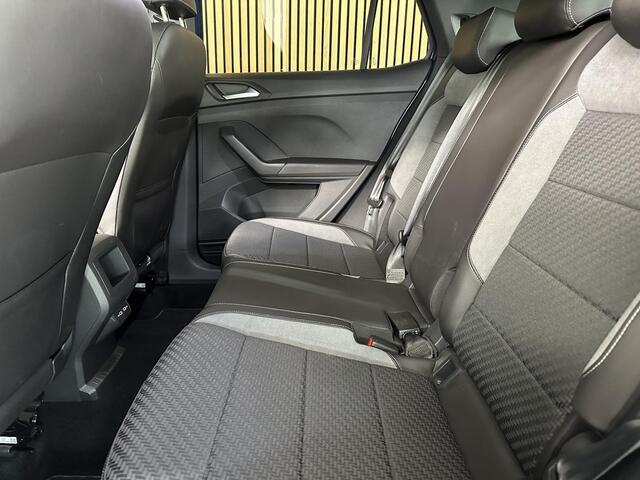 Volkswagen T-Cross 1.5 TSI R-Line 2 x R-line | Camera | Stoelverwarming | Navi | Carplay