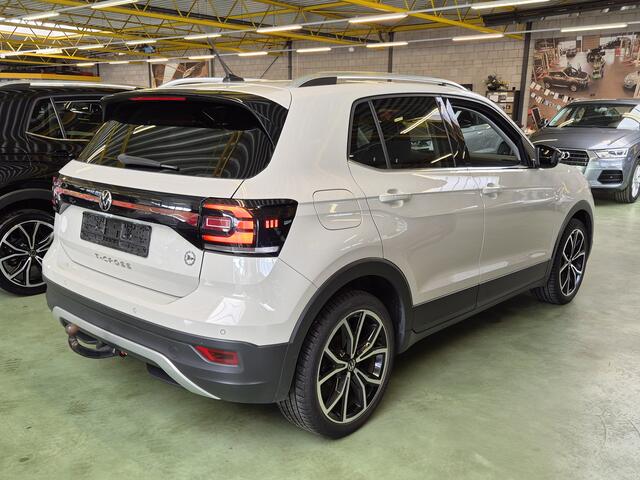Volkswagen T-Cross 1.0 TSI Black Style -110pk- Trekhaak | Navi | LED koplampen | Rijklaarprijs incl. 1 jaar Bovag garantie