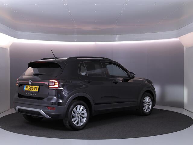 Volkswagen T-Cross 1.0 TSI Life 95 pk | Navigatie via App | Parkeersensoren | Adaptieve cruise control |