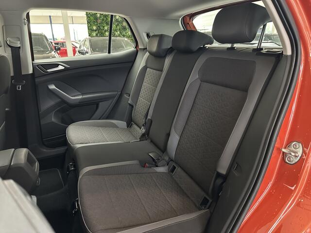 Volkswagen T-Cross 1.0 TSI Style Bines [ TREKHAAK I CARPLAY I CAMERA I CLIMA ]