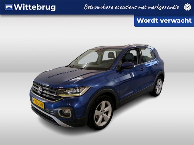 Volkswagen T-Cross 1.0 TSI Style Executive Multimedia Parkeersensoren / Navigatie / 17"LM velgen / Clima / Led verlichting