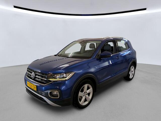 Volkswagen T-Cross 1.0 TSI Style Executive Multimedia Parkeersensoren / Navigatie / 17"LM velgen / Clima / Led verlichting
