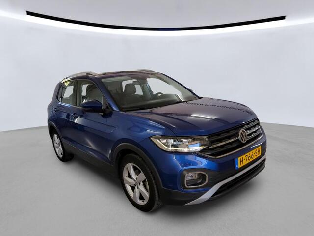 Volkswagen T-Cross 1.0 TSI Style Executive Multimedia Parkeersensoren / Navigatie / 17"LM velgen / Clima / Led verlichting