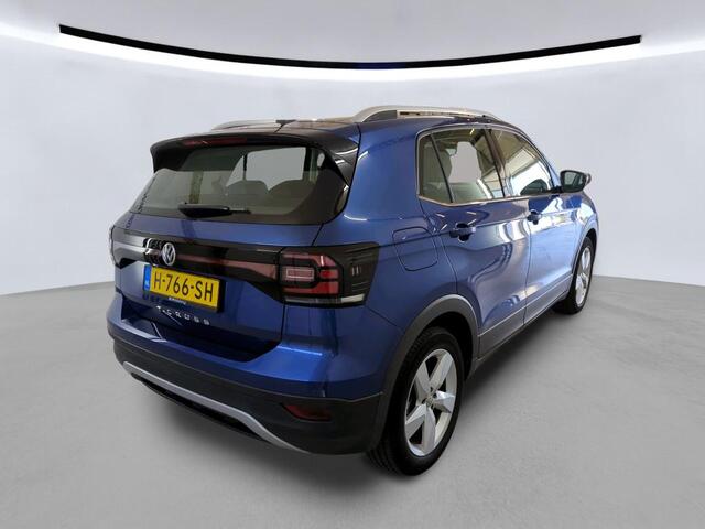 Volkswagen T-Cross 1.0 TSI Style Executive Multimedia Parkeersensoren / Navigatie / 17"LM velgen / Clima / Led verlichting