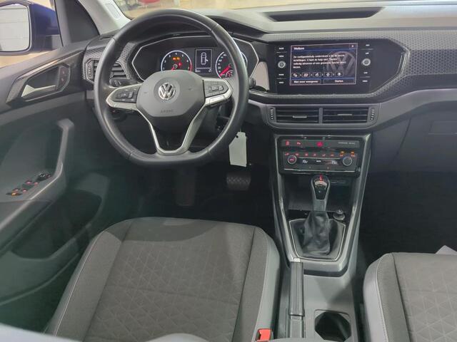 Volkswagen T-Cross 1.0 TSI Style Executive Multimedia Parkeersensoren / Navigatie / 17"LM velgen / Clima / Led verlichting