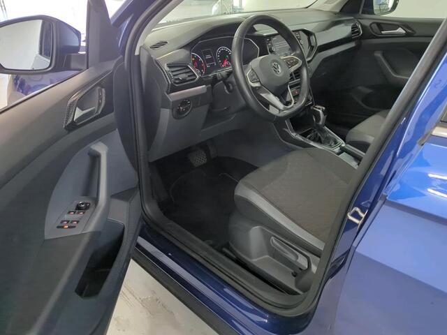 Volkswagen T-Cross 1.0 TSI Style Executive Multimedia Parkeersensoren / Navigatie / 17"LM velgen / Clima / Led verlichting