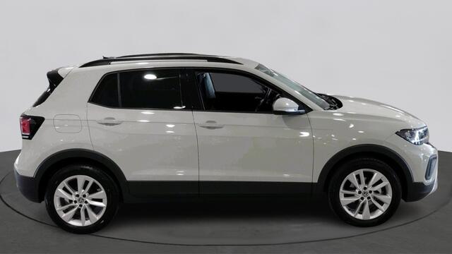 Volkswagen T-Cross 1.0 TSI Life Edition | Trekhaak | Climatronic | 17" velgen | Camera | Navigatie |
