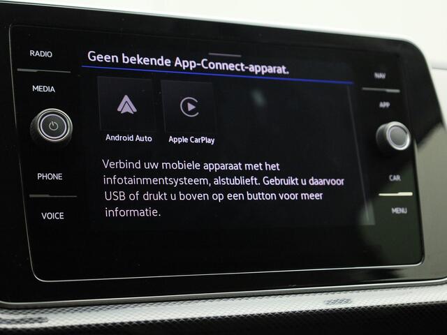Volkswagen T-Cross 1.0 TSI 116pk DSG Style · Navigatie · Apple/Android Car Play · Stoelverwarming · Garantie t/m 31-01-2027