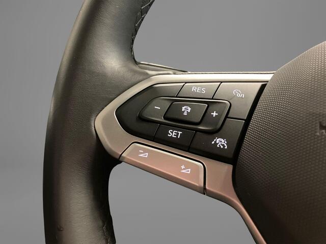 Volkswagen T-Cross 1.0TSI/95PK Goal · Navigatie · Stoelverwarming · LED · Apple/Android Car Play · Garantie t/m 25-04-2027
