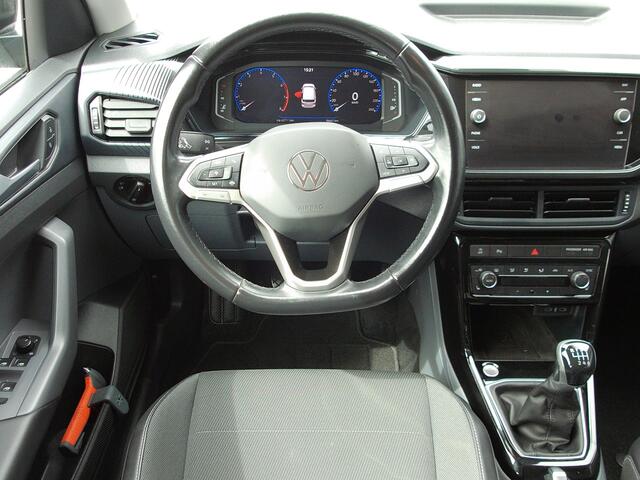 Volkswagen T-Cross 1.0 TSI Life Business, Trekhaak / Carplay + Android auto / Camera + Sensoren / Keyless / Full LED. / 17'' LMV