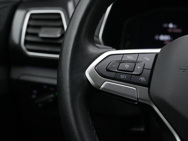 Volkswagen T-Cross 1.0 TSI 115 pk DSG R-Line | IQ Light | Achteruitrijcamera | Adaptive Cruise | Navigatie | Stuur-/stoelverwarming