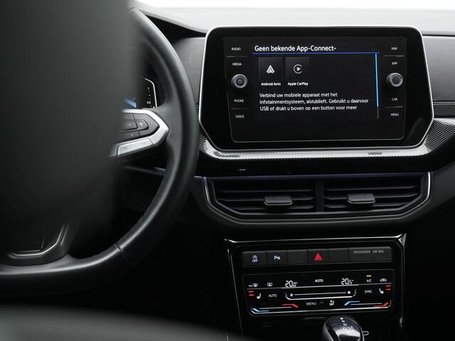 Volkswagen T-Cross 1.0 TSI 115 pk DSG R-Line | IQ Light | Achteruitrijcamera | Adaptive Cruise | Navigatie | Stuur-/stoelverwarming