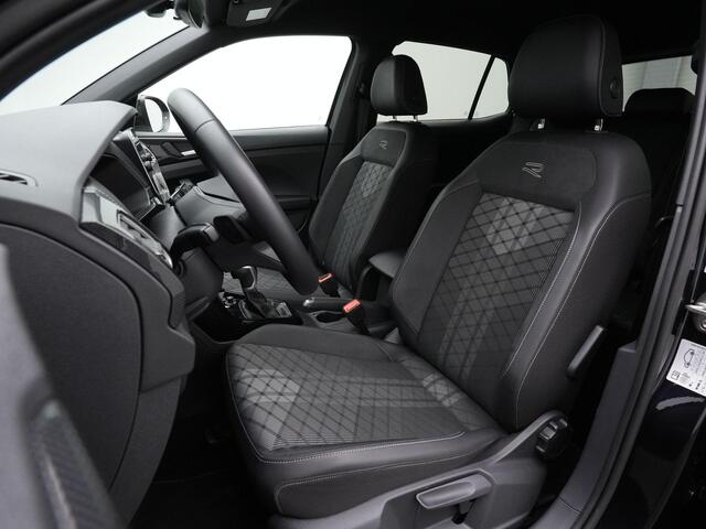 Volkswagen T-Cross 1.5 TSI 150 pk DSG R-Line | Trekhaak | IQ Light | Achteruitrijcamera | Adaptive Cruise | Stoelverwarming