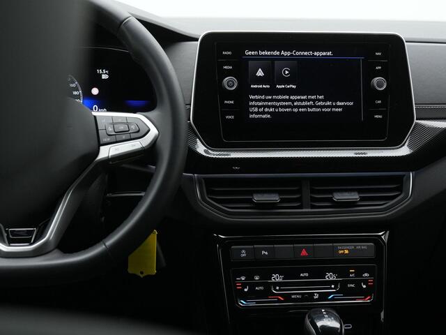 Volkswagen T-Cross 1.5 TSI 150 pk DSG R-Line | Trekhaak | IQ Light | Achteruitrijcamera | Adaptive Cruise | Stoelverwarming