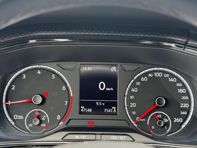 Volkswagen T-Cross 1.0 TSI Life | Parkeersensoren | Airco | Carplay | Navigatie via App | Adaptieve Cruise Control |