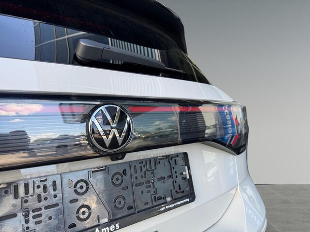Volkswagen T-Cross 1.5 150pk TSI R-Line Edition Achteruitrijcamera | Afneembare trekhaak | Stoelverwarming