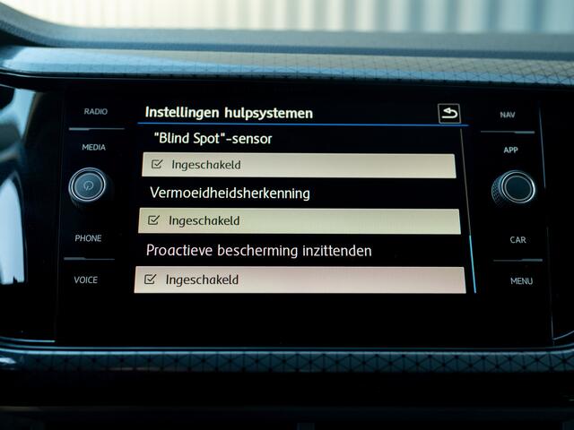 Volkswagen T-Cross 1.0 TSI Style | Side Assist | Camera | LED koplampen | Apple Carplay/ Android Auto | Prijs Rijklaar!!