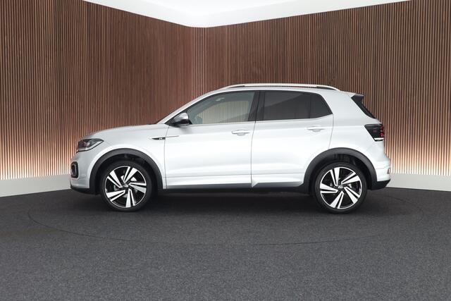 Volkswagen T-Cross 1.5 TSI 150pk DSG 2x R-Line Trekhaak Camera Keyless Stoelverwarming Led