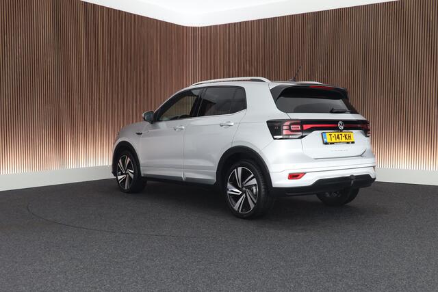 Volkswagen T-Cross 1.5 TSI 150pk DSG 2x R-Line Trekhaak Camera Keyless Stoelverwarming Led