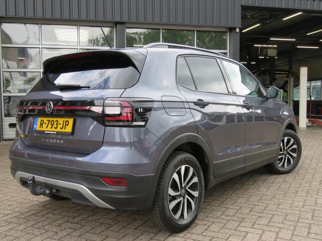 Volkswagen T-Cross 1.0 TSI 110pk DSG-aut. ACTIVE / Trekhaak / Navi / Stoelverw. / BOVAG garantie