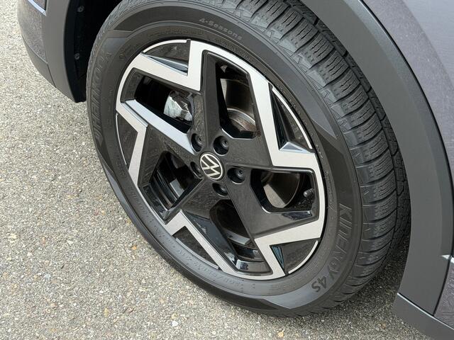 Volkswagen T-Cross 1.5 TSI 150pk DSG R-Line | Camera | Trekhaak | Navi | IQ light | Rijklaar incl. garantie