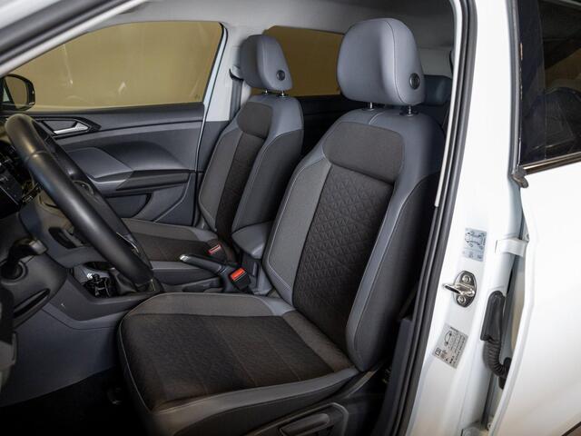 Volkswagen T-Cross 1.5 TSI Style / 150pk / Achteruitrijcamera / Apple Carplay