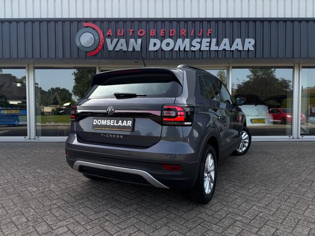 Volkswagen T-Cross 1.0 TSI Life - Automaat NL Auto Navi ACC Park. sens. Apple Carplay Android Auto